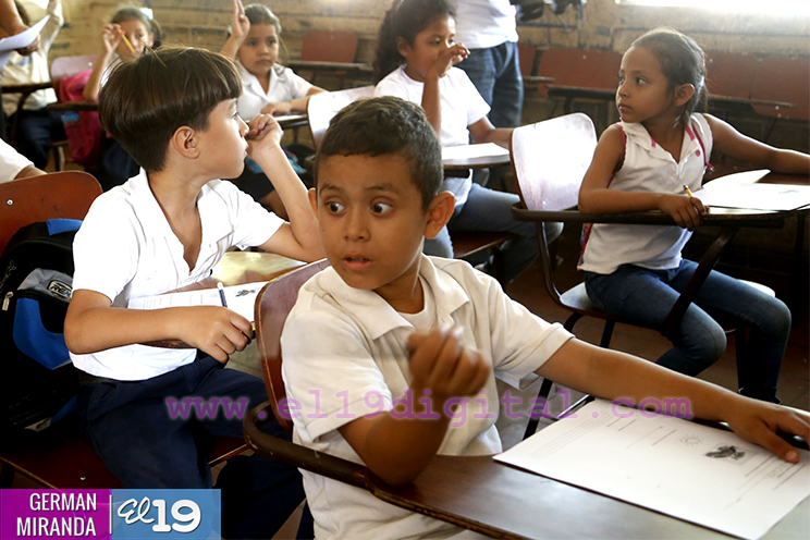 Reanudan evaluaciones escolares en la capital