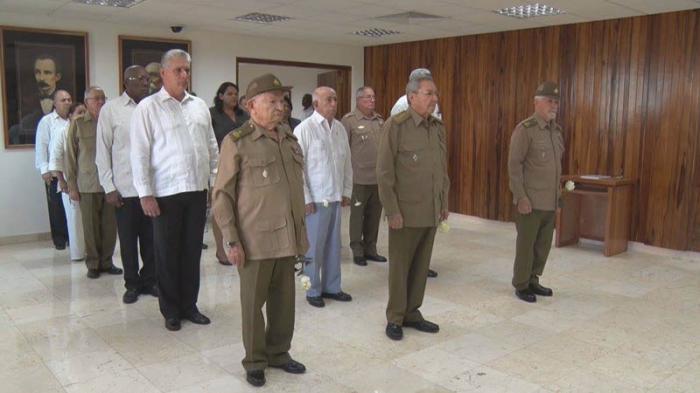 Firma Raúl juramento de fidelidad al Concepto de Revolución de Fidel