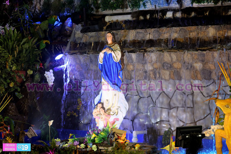 Virgen María, una luz que alumbra a las familias