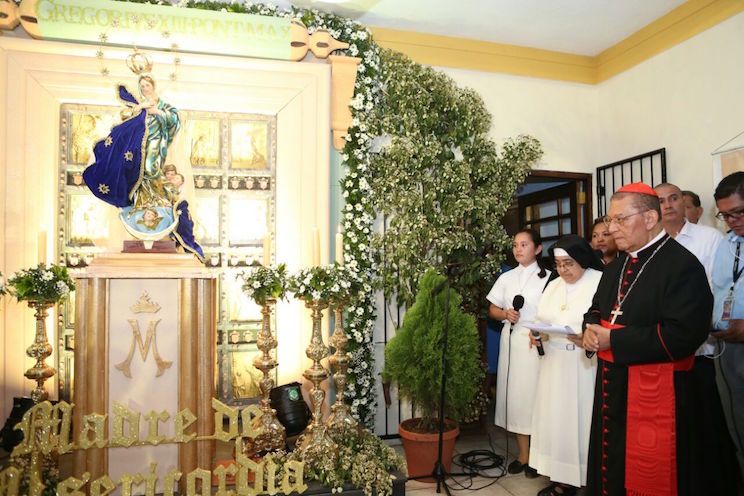 Cardenal Miguel celebra la Purísima Concepción de María en Radio Estrella de Mar