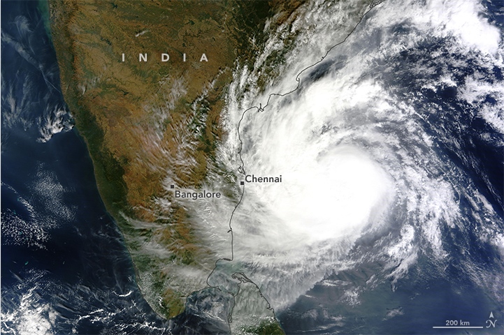 Ciclón Vardah penetra en el sur de la India