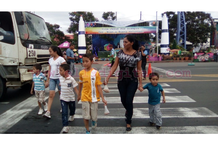Policía Nacional continúa garantizando la seguridad de las familias en la Avenida de Bolívar a Chávez