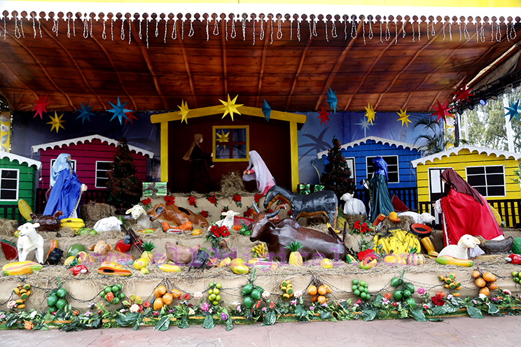 Espíritu navideño se instaló en la Avenida de Bolívar a Chávez