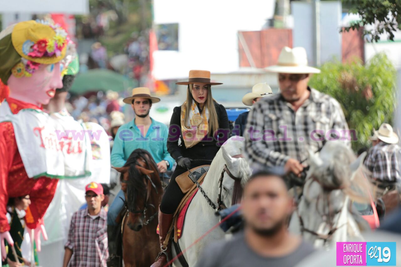 Espectacular desfile hípico en Estelí