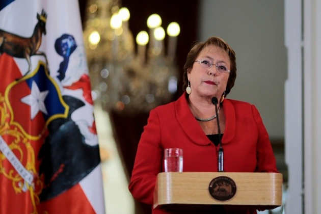 Michelle Bachelet viajará hoy a las zonas afectadas por el terremoto en el sur de Chile