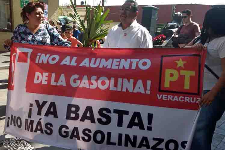 PT de México llama a movilizaciones pacíficas contra el “gasolinazo”