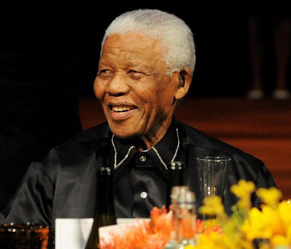 Nelson Mandela sale del hospital