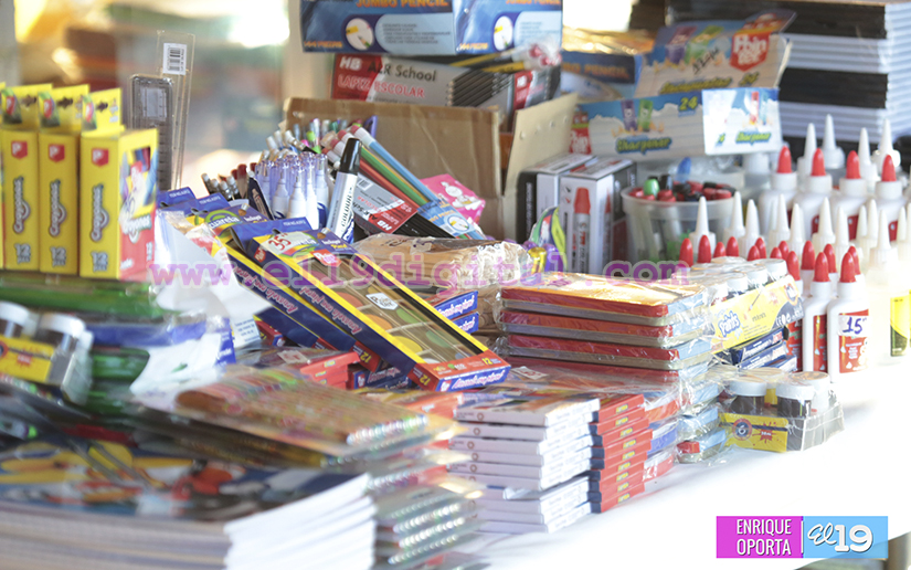 Feria Escolar inicia con entusiasmo