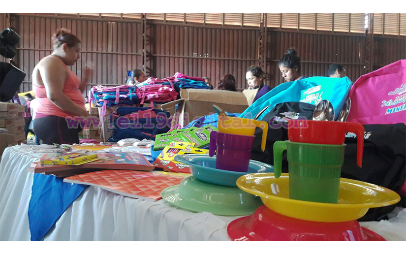 Mined inicia distribución de 625 mil paquetes escolares solidarios