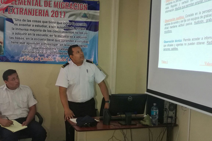 Escuela de Migración y Extranjería proyecta mejorar atención a familias nicaragüenses