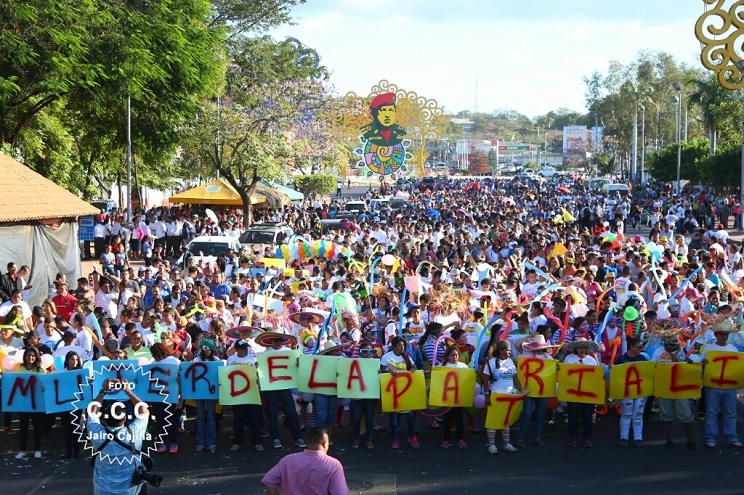 Nicaragua: Caminan en saludo al Día Internacional de la Mujer