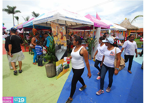 Río San Juan realiza Primera Feria Yo Hago Patria en el puerto Salvador Allende