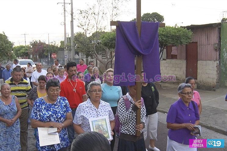 Feligresía participa del Viacrucis Penitencial del cuarto viernes de Cuaresma
