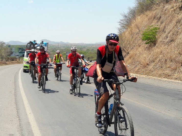 Ciclistas de Francia inician recorrido por Nicaragua
