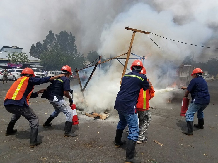 Comerciantes del Huembes demuestran coordinación en simulacro de incendio