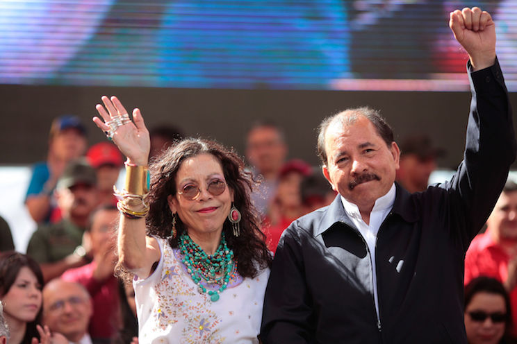 Comandante Daniel y Compañera Rosario saludan 207 Aniversario de Independencia de Venezuela