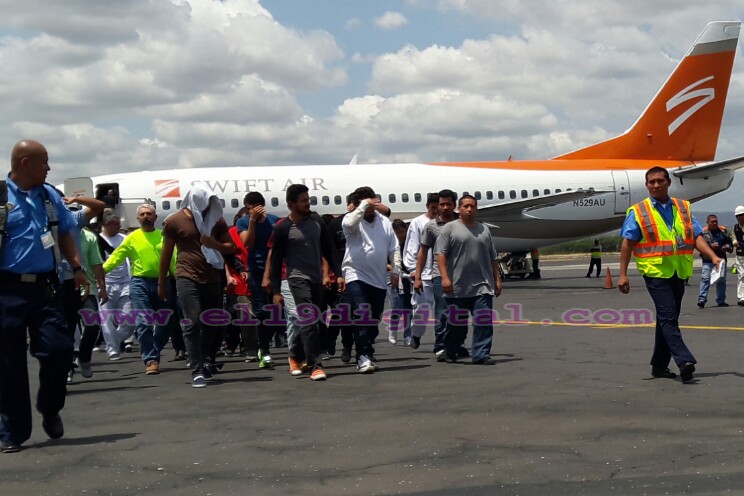 Nicaragua acoge solidariamente a 56 compatriotas deportados por EE.UU.