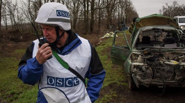 Un muerto tras explosión de un carro de la OSCE en Ucrania