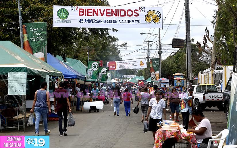 Habitantes de Colonia Primero de Mayo tiran la casa por la ventana para celebrar su Aniversario