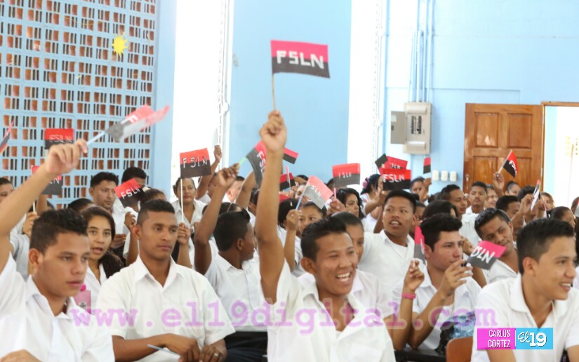 Estudiantes Comprometidos con legado de Sandino en el Día de la Dignidad Nacional