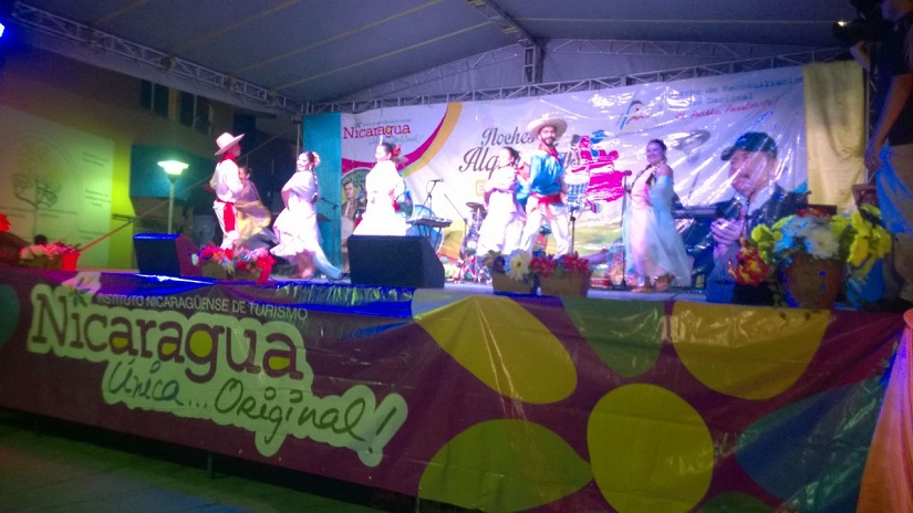 Familias disfrutan noches de algarabía en Estelí