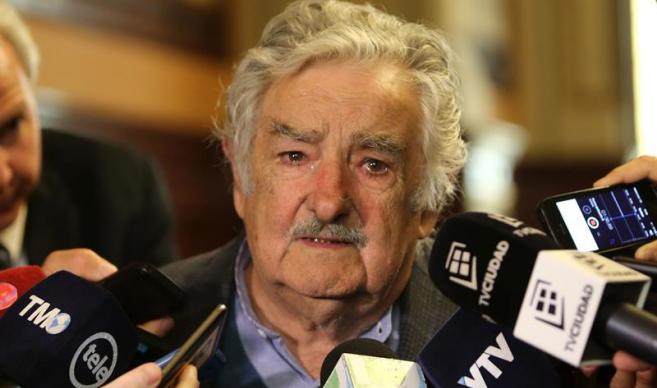 Mujica: La tecnología es una dictadura que entra sin que te des cuenta