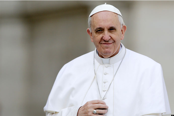 Papa Francisco saluda a Daniel por Fiestas Patrias