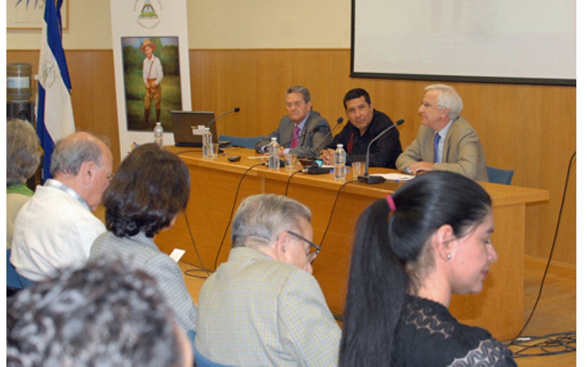 Embajada de Nicaragua recuerda legado de Sandino en Universidad Complutense