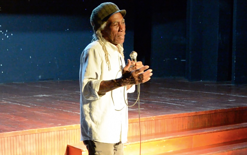 Compañera Rosario lamenta sensible fallecimiento del poeta Carlos Rigby