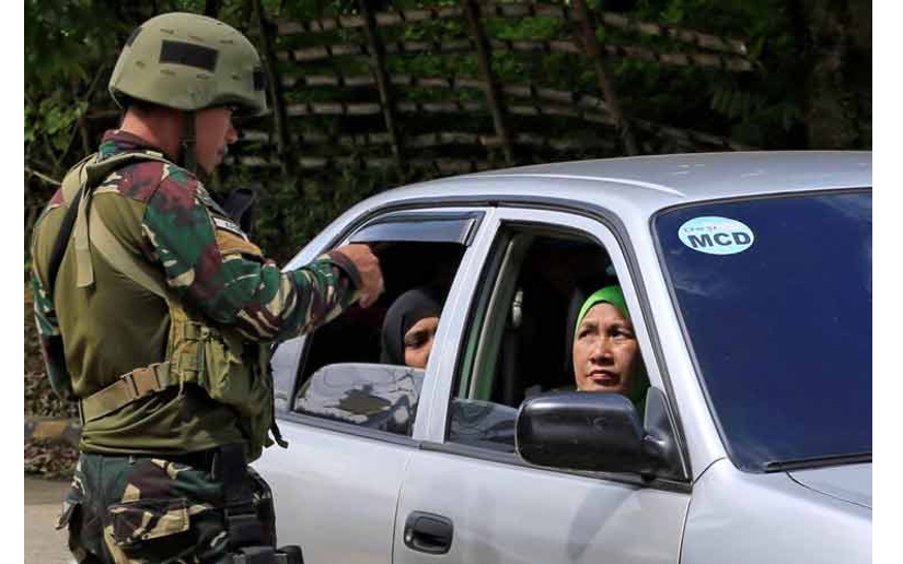 Duterte decreta ley marcial en el sur de Filipinas