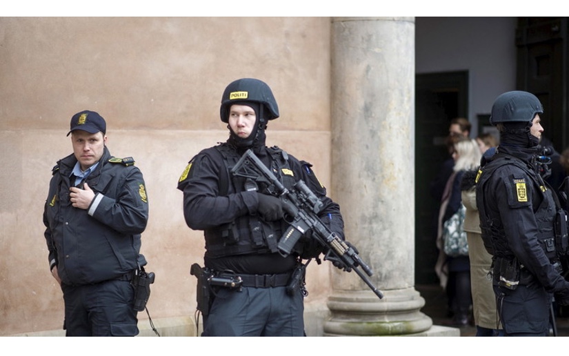 Un hombre armado abre fuego en Copenhague