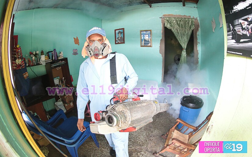 Fumigan más de mil viviendas en barrio Camilo Chamorro