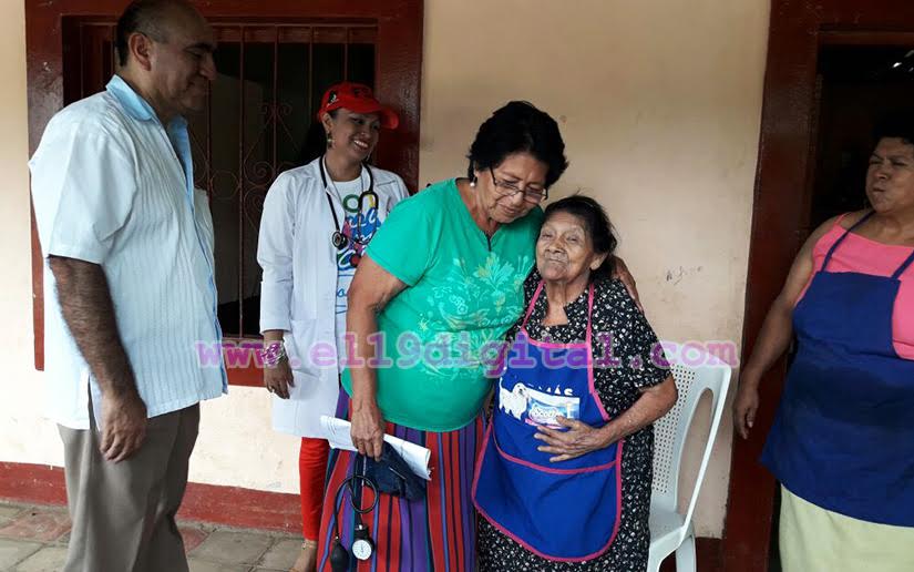 Madres de Héroes y Mártires de Masaya reciben atención médica