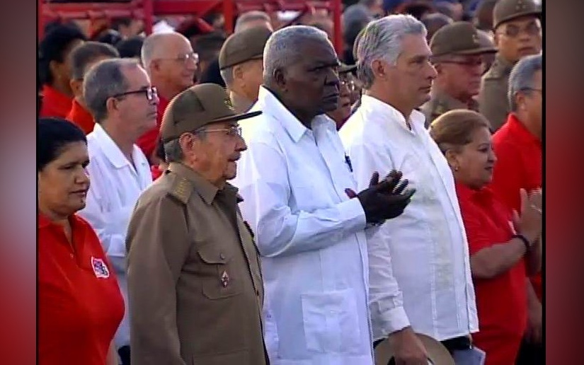Comandante Raúl Castro preside acto por el Día de la Rebeldía Nacional en Cuba