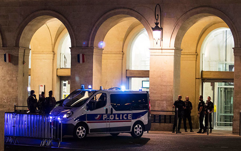 Francia: La Policía detiene a un hombre con una pistola falsa en la estación de trenes de Nimes