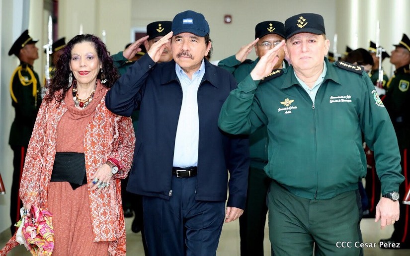 Daniel y Rosario presiden acto del 38 aniversario del Ejército de Nicaragua