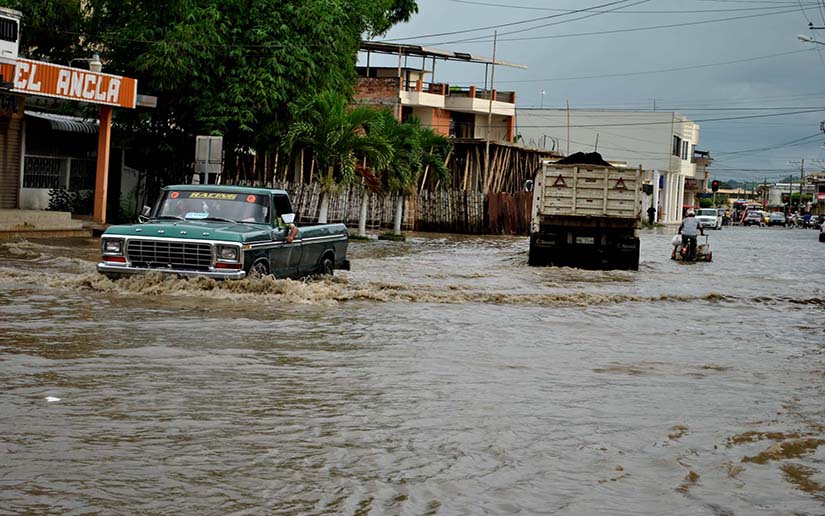 Evalúan daños por lluvia y crecidas en zona amazónica de Ecuador