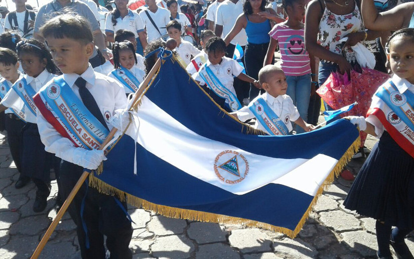 Niñez se toma las calles de Bluefields en las Fiestas Patrias   