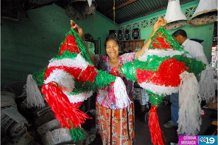 Proliferan talleres artesanales de piñatas en Managua
