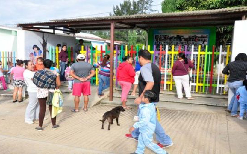 Más de 3.000 escuelas reabren sus puertas en México tras sismos