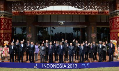 APEC atenta a crisis fiscal en EE.UU. y recuperación económica mundial