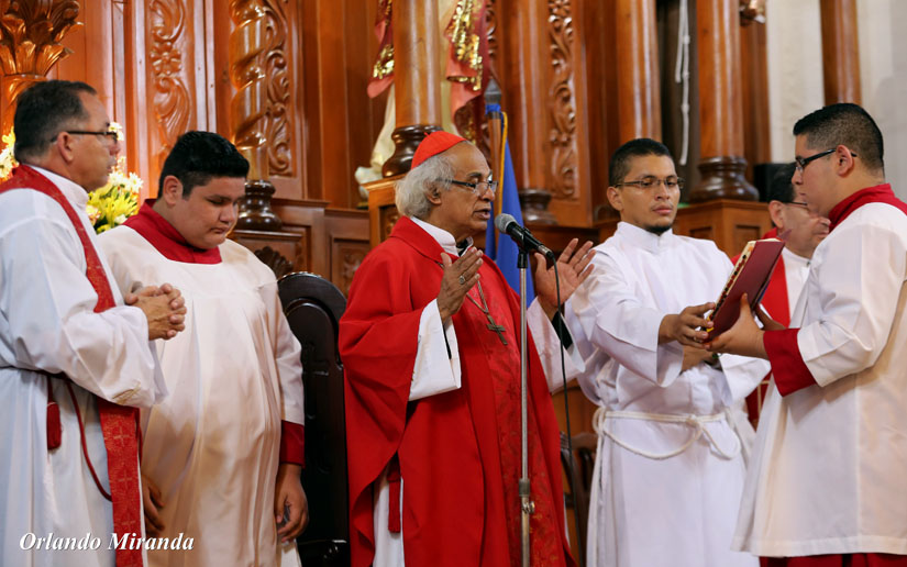 Cardenal Leopoldo Brenes agradece oraciones del pueblo por salud de su mamá