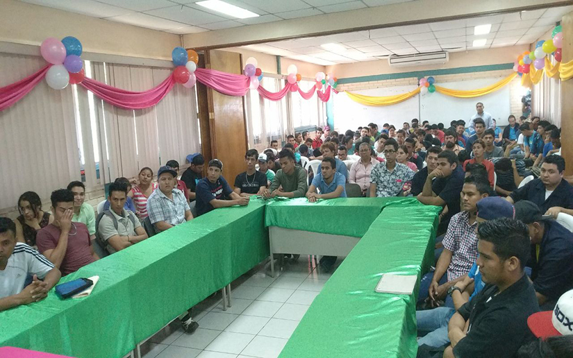 Estudiantes del Inatec destacan al Comandante Fidel como un revolucionario valiente y solidario