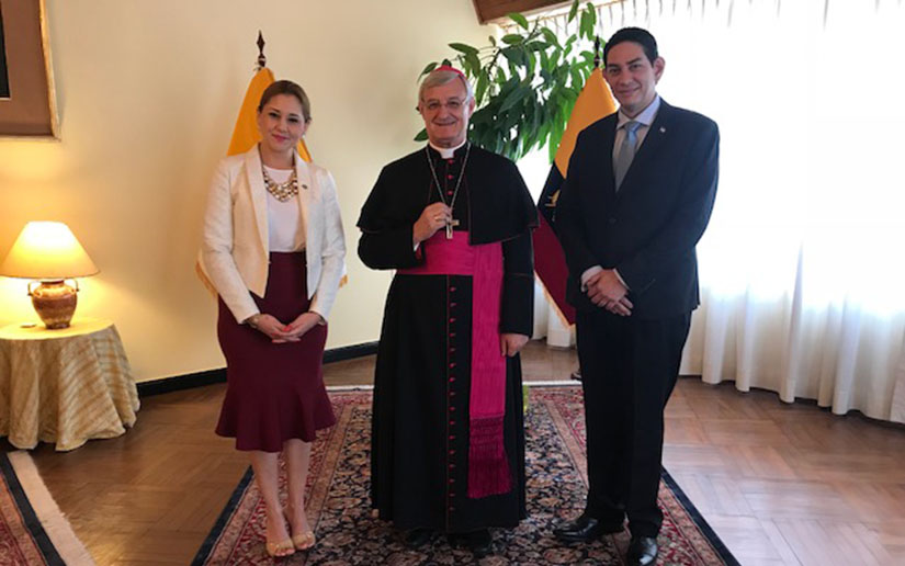 Embajadora de Nicaragua en Ecuador participa en bienvenida del nuevo Nuncio acreditado en ese país