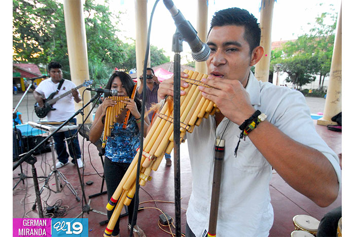 Movimiento Cultural Leonel Rugama de Masaya en concierto de música andina