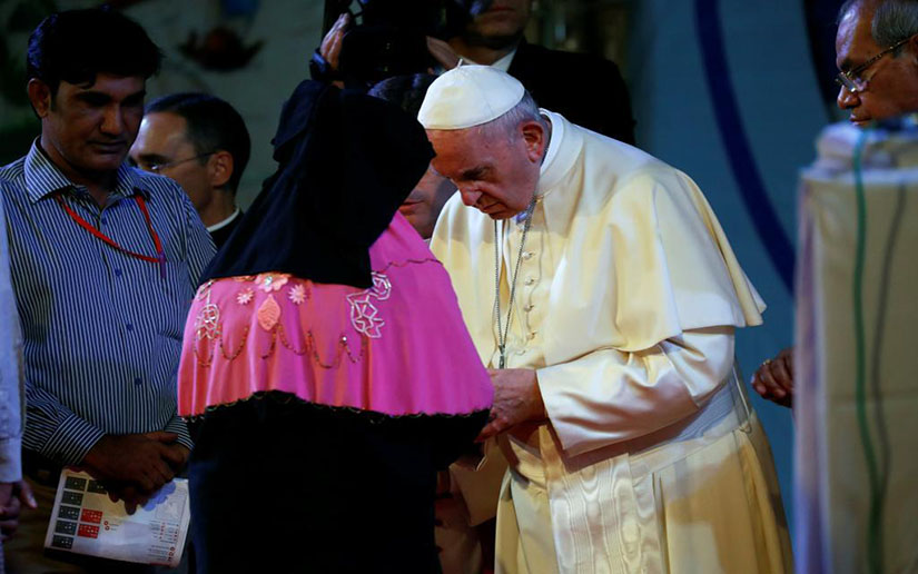 El Papa pronuncia la palabra ronhingya, por primera vez en su gira por Asia, en un encuentro con refugiados