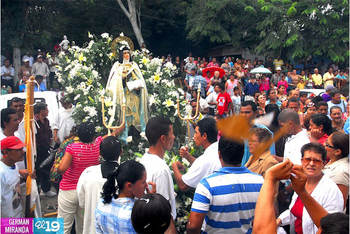 Pueblo católico de Carazo celebra a Santa Teresa