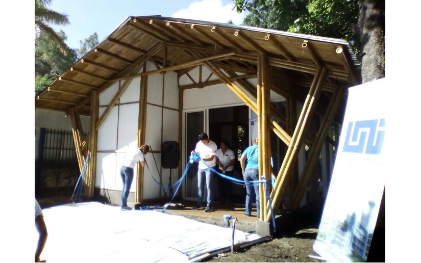 UNI inaugura primer prototipo de vivienda de bambú