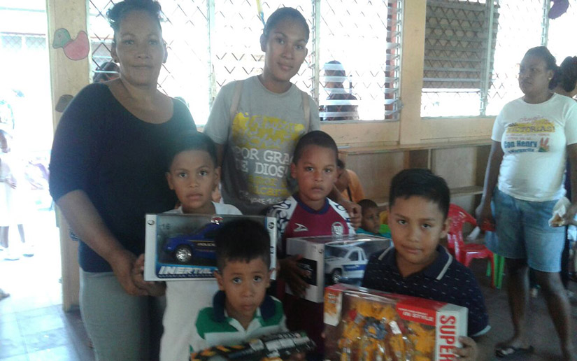 Gobierno Sandinista entrega juguetes a niños y niñas de la costa Caribe.