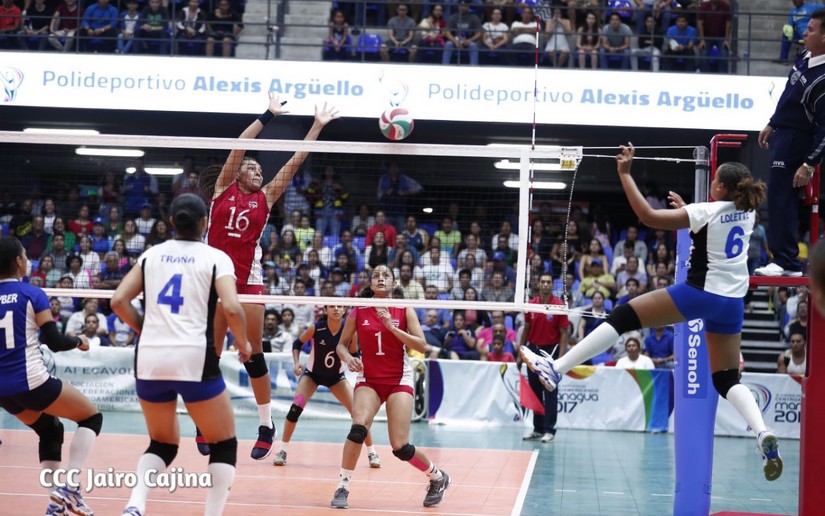 Selección femenina de voleibol batalla hasta el final y logra medalla de plata (+FOTOS)